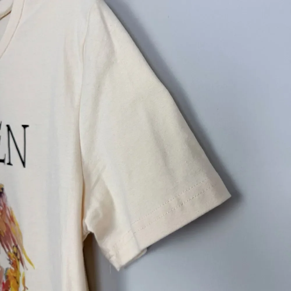 UNBRANDED | QUEEN Graphic Band Tee Short Sleeve Cream Women’s Size Medium